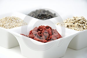 Goji, green tea, oat bran and oat flakes