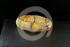 Gold Bangle Jewellery