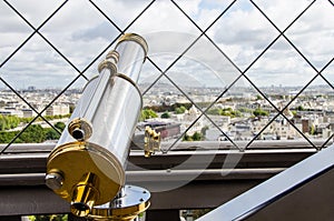 Gold binoculars in Paris