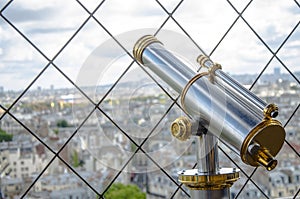 Gold binoculars in Paris