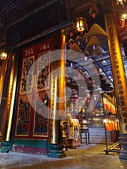 gold color domination elegant design in Man mo temple old chinese temple  in hongkong Hollywood road shueng wan
