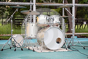 Gold drum set