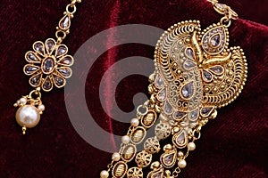 Gold plated jewelry - Fancy Designer long and heavy neck set closeup macro image