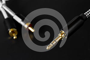 gold-plated TRS connector and RCA connectors for sound transmission, audio cable for excellent sound quality. Black