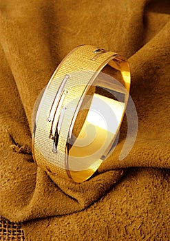 Gold ring