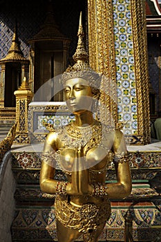 Gold Sculpture Woman Model Thailand Beg