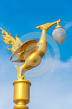 Gold thai swan molded figure