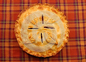 Golden apple pie