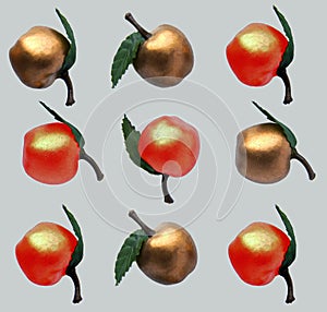 Golden apples as pattern of Tic Tac Toe