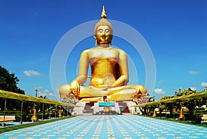 Golden Buddha image