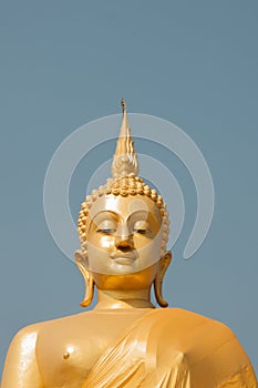 Golden buddha image