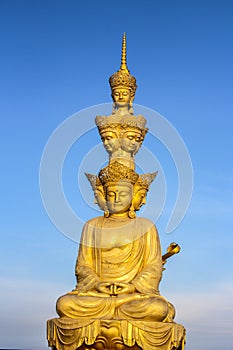 The golden buddha of mt emei