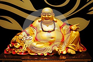 Golden buddha statue photo