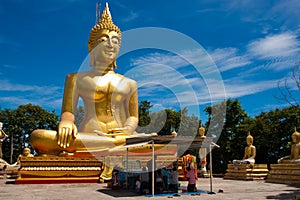 Golden Buddha Statue, Wat Phra Yai, Pattaya