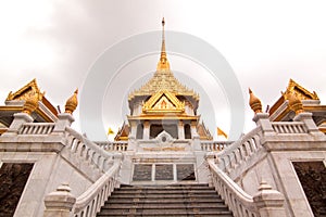 Golden buddha temple