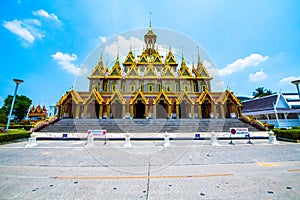 Golden castle in Tha Sung temple