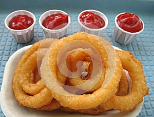 Golden crispy onion rings