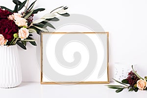 Golden frame mock-up img