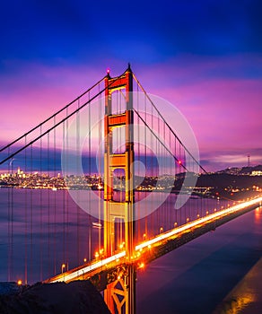 Golden Gate Bridge at night