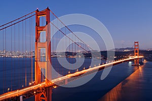 Golden Gate Bridge at night