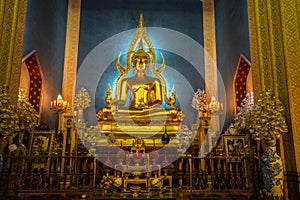 The golden Phra Buddha Chinnarat Wat Benjamabopit Dusitwanaram Bangkok Thailand