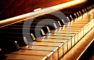 Zlatý klávesy klavíru 