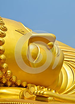 A golden reclining buddha