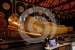 Golden reclining Buddha, Wat Chedi Luang.