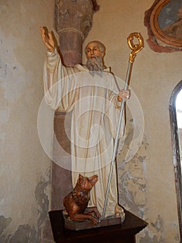 Goleto - Statue of St. William with the wolf