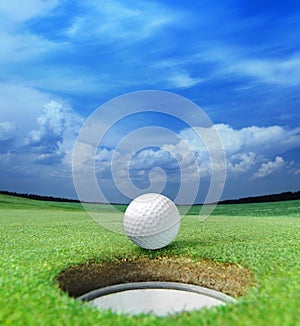 Golf ball on lip photo