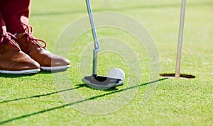 Golf player using golf club