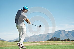 Golf tee shot
