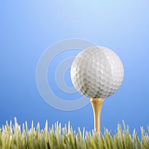 Golfball on a tee