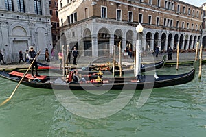 Gondolier, Realto Bridge, Grand Canal, Venice, Italy