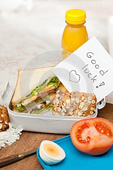 Good luck note in lunchbox