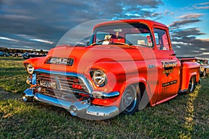 GOODWOOD, WEST SUSSEX/UK - SEPTEMBER 14 : Old american pickup tr