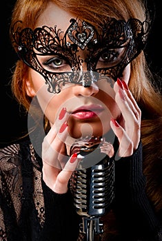 Gorgeous redhead singer