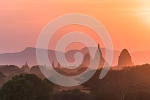 Gorgeous sunset and view of the temples in Bagan