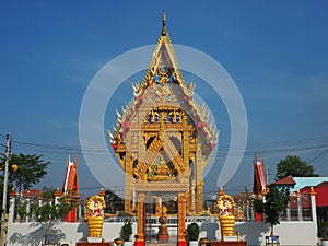 Gorgeously crafted Thai temple