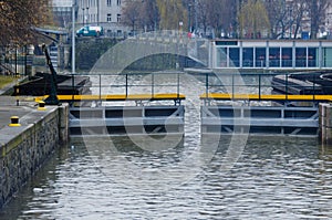 Gorodetsky gateways to skip pits