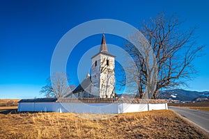 Gotický kostel Všech svatých Ludrová, Slovensko