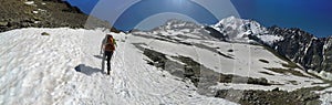 Goup of climbers reaching the Mont Blanc simmit