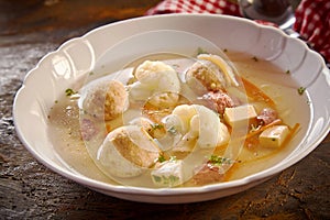 Gourmet broth with German bone marrow dumplings