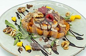 Gourmet Roasted Yellow Pepper Salad with Goat Cheese and Raspberries