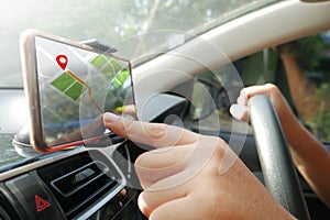 GPS Map Navigation on Smart Phone while Driving a Car