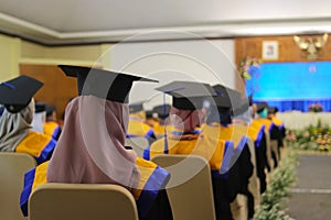 Graduates students is attending the graduation ceremony at the university great hall