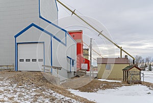 Grain Elevators at Mossleigh