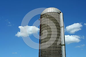 Grain silo