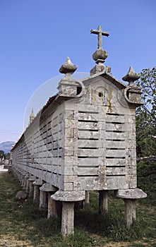 Grain silo