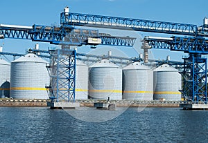 Grain terminal